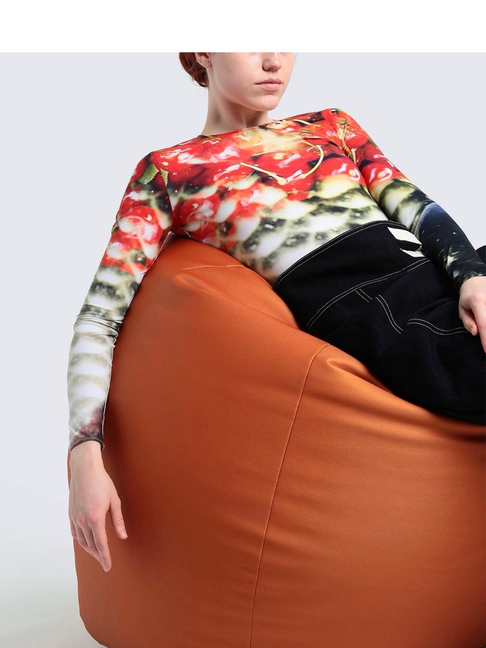 Maison Martin Margiela Red, Cream and Black Printed Long-Sleeve Bodysuit - Picture 2 of 4